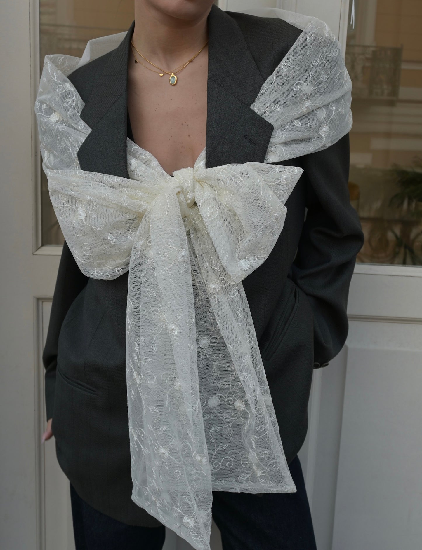 Jacket with ribbons