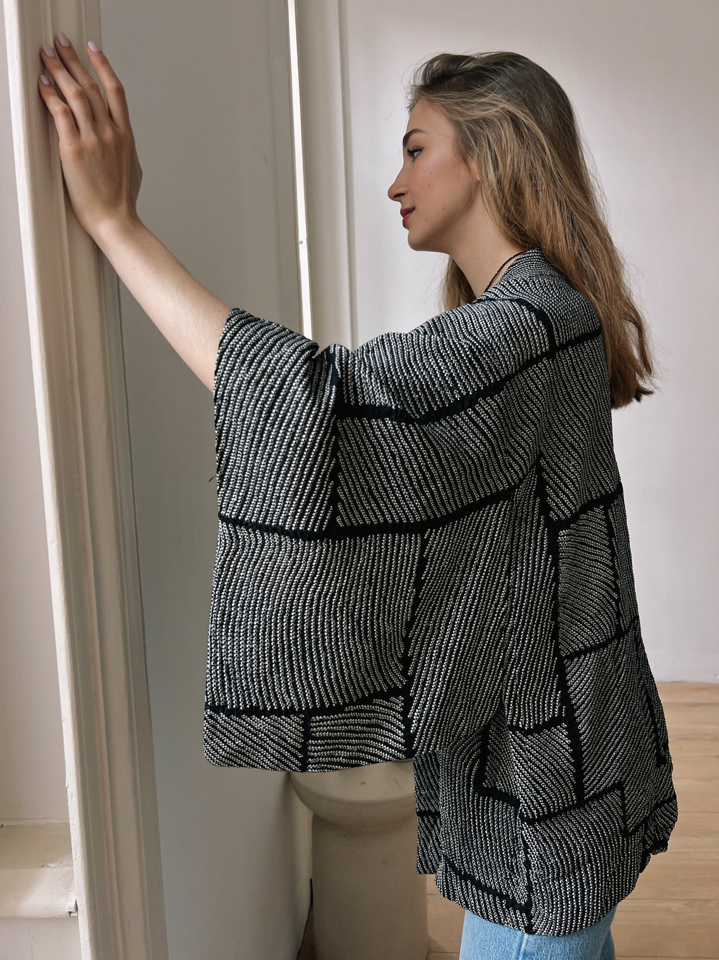 Haori with geometry