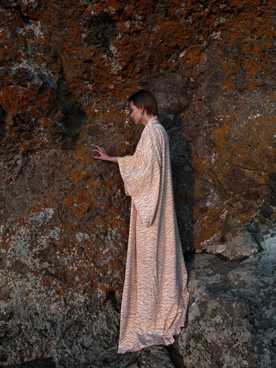 Kimono with wind