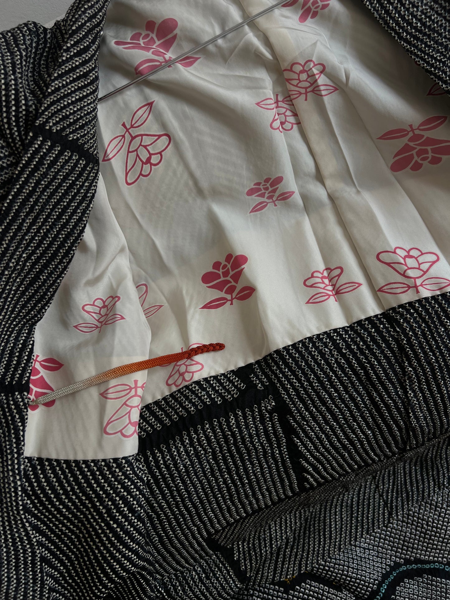 Haori with geometry